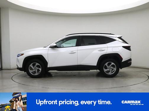 White 2023 Hyundai TUCSON SEL