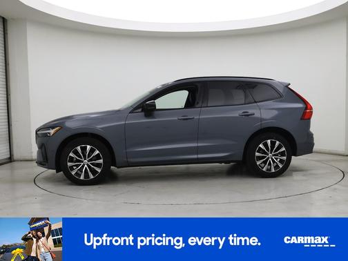 2023 Volvo XC60 B5 Plus Dark Theme