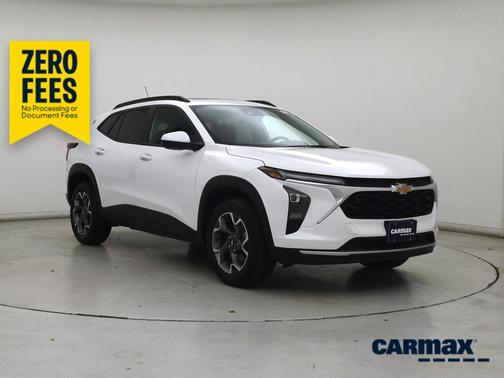 White 2024 Chevrolet Trax LT