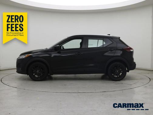 Black 2023 Nissan Kicks SV