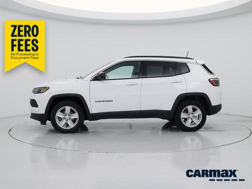 White 2022 Jeep Compass Latitude