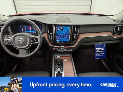2023 Volvo XC60 B5 Plus Bright Theme