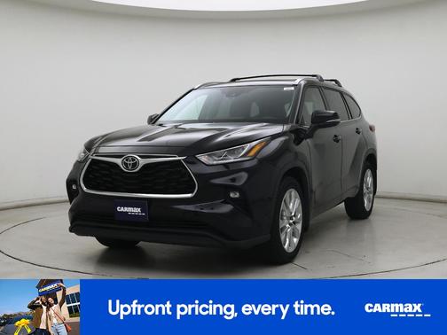Black 2023 Toyota Highlander Limited