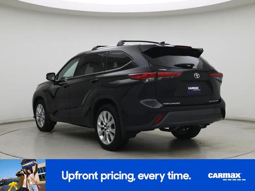 Black 2023 Toyota Highlander Limited