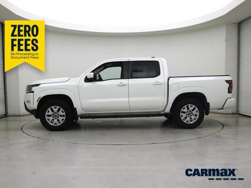 White 2024 Nissan Frontier PRO-4X