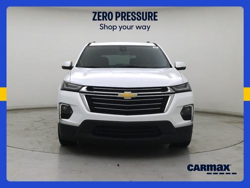 White 2023 Chevrolet Traverse LT Leather