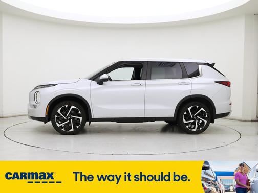 2022 Mitsubishi Outlander SE