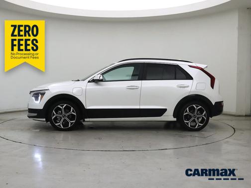 White 2024 Kia Niro Plug-In Hybrid SX Touring