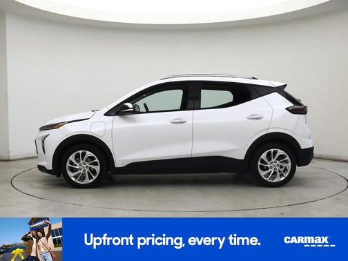 White 2023 Chevrolet Bolt EUV LT
