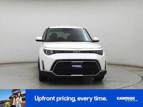 White 2023 Kia Soul LX