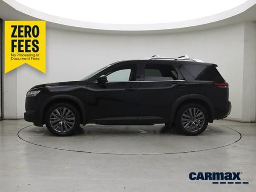 Black 2024 Nissan Pathfinder Platinum