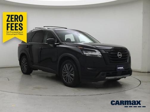 Black 2024 Nissan Pathfinder Platinum