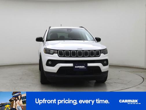 White 2022 Jeep Compass Latitude