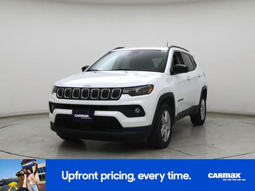 White 2022 Jeep Compass Latitude