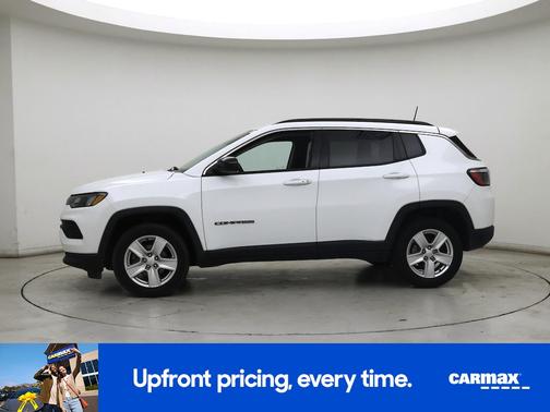 White 2022 Jeep Compass Latitude