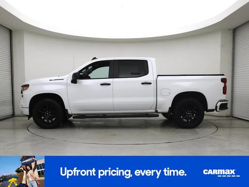 White 2022 Chevrolet Silverado 1500 Custom