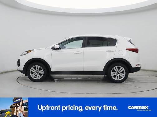 White 2019 Kia Sportage LX