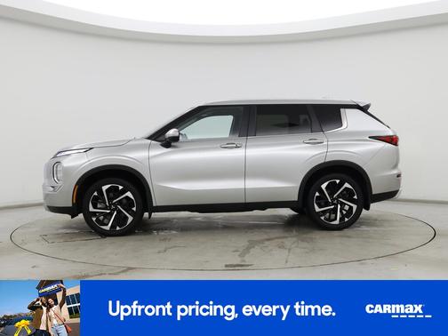 2023 Mitsubishi Outlander SE