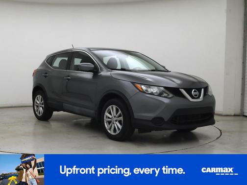 Gray 2017 Nissan Rogue Sport SL