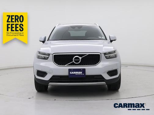Silver 2020 Volvo XC40 T5 Momentum