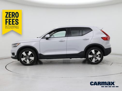 Silver 2020 Volvo XC40 T5 Momentum