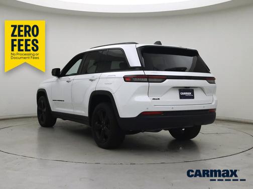 White 2023 Jeep Grand Cherokee Altitude X