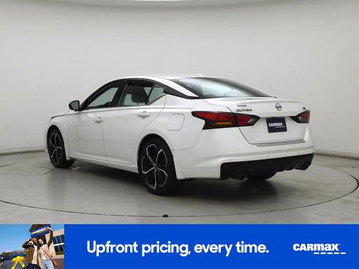 White 2023 Nissan Altima SR