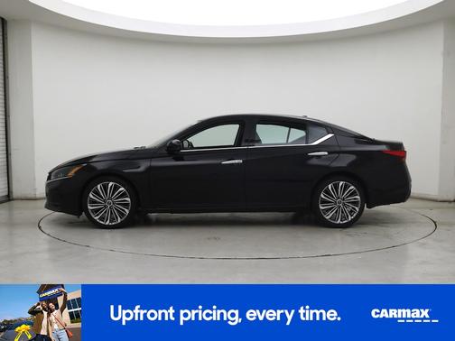 Black 2023 Nissan Altima SL