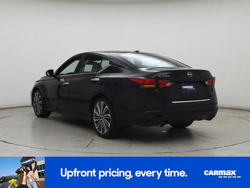 Black 2023 Nissan Altima SL