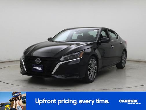 Black 2023 Nissan Altima SL