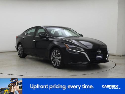 Black 2023 Nissan Altima SL
