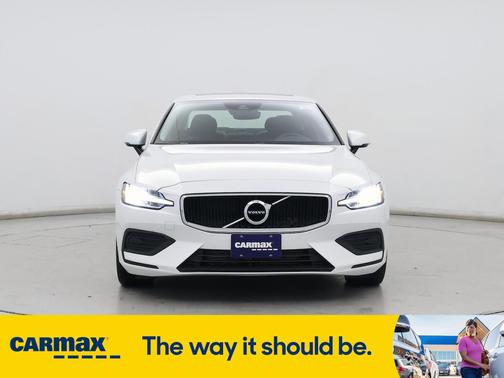 2020 Volvo S60 T6 Momentum