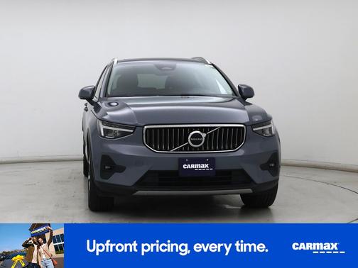 2023 Volvo XC40 B5 Plus Bright Theme