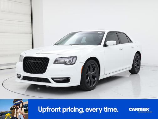 2022 Chrysler 300 Touring L