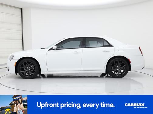 2022 Chrysler 300 Touring L