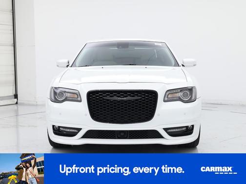 2022 Chrysler 300 Touring L