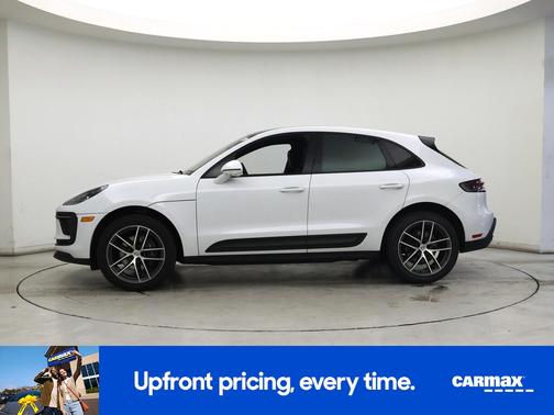 2022 Porsche Macan Base (PDK)