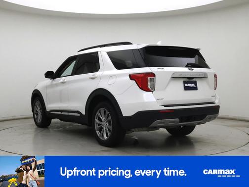 White 2022 Ford Explorer XLT