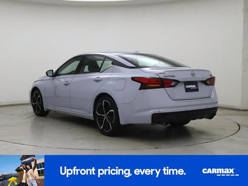 Gray 2023 Nissan Altima SR
