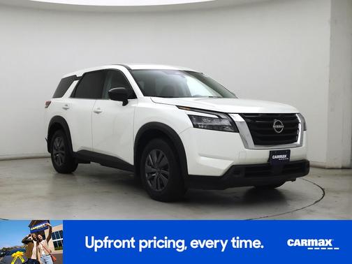 White 2023 Nissan Pathfinder S