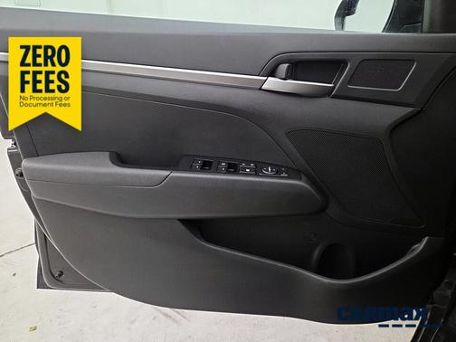 Black 2020 Hyundai ELANTRA SE