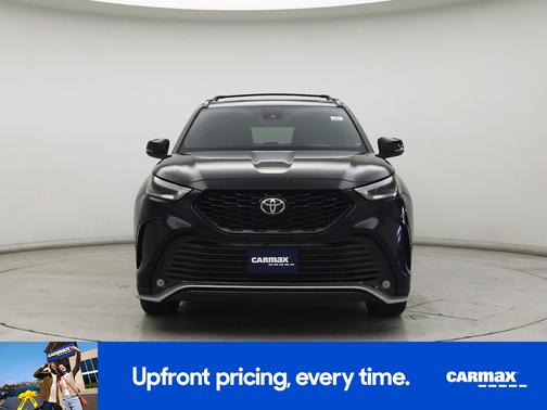 Black 2022 Toyota Highlander XSE