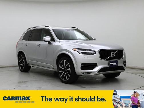 2018 Volvo XC90 T6 Momentum