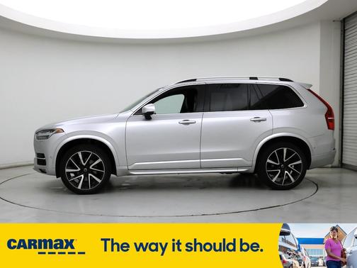 2018 Volvo XC90 T6 Momentum