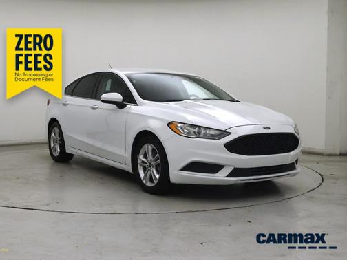 White 2018 Ford Fusion SE