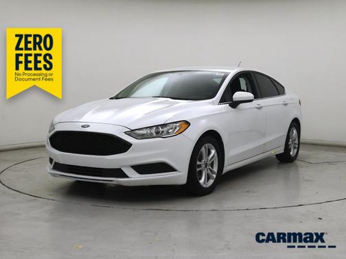 White 2018 Ford Fusion SE