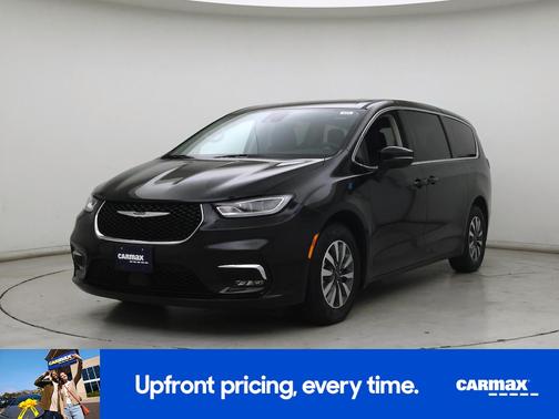 Black 2023 Chrysler Pacifica Hybrid Touring L