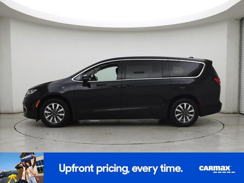 Black 2023 Chrysler Pacifica Hybrid Touring L