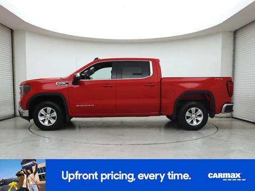 Red 2022 GMC Sierra 1500 SLE