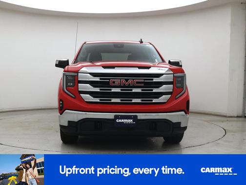 Red 2022 GMC Sierra 1500 SLE